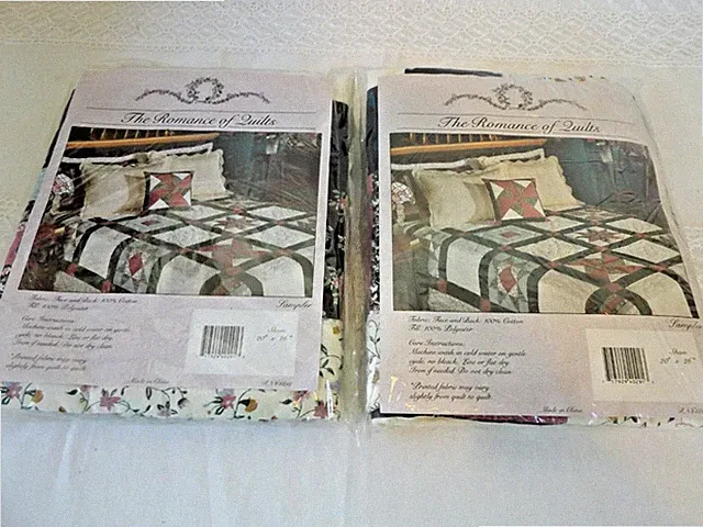 Pair SET 2 PILLOW SHAMS 20" x 26" The Romance of Quilts
